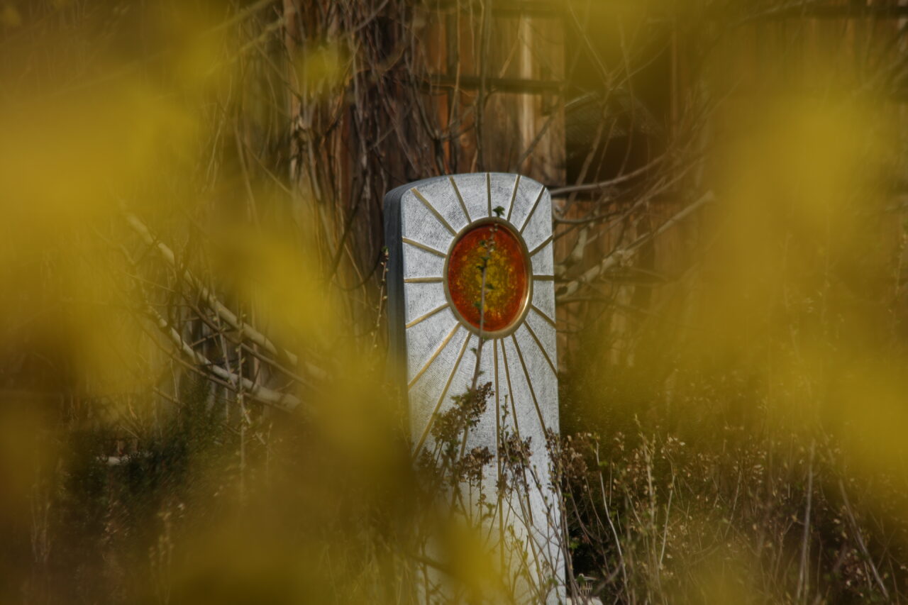 Platz der Trauer und des Heiles im Garten der Stille